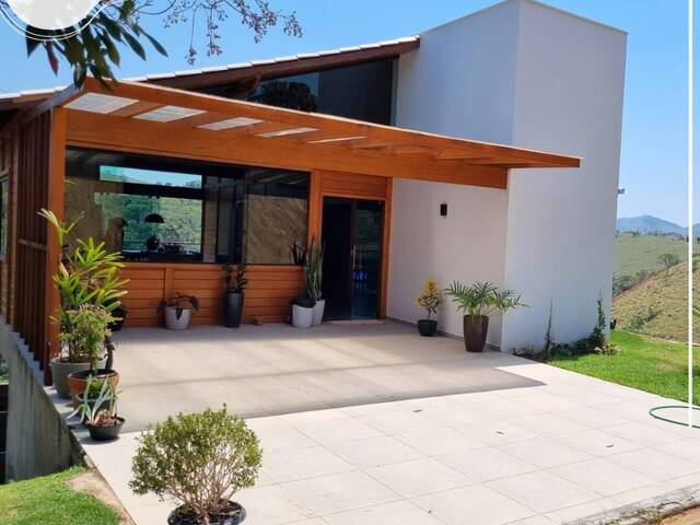 #439 - Casa para Venda em Iapu - MG - 1