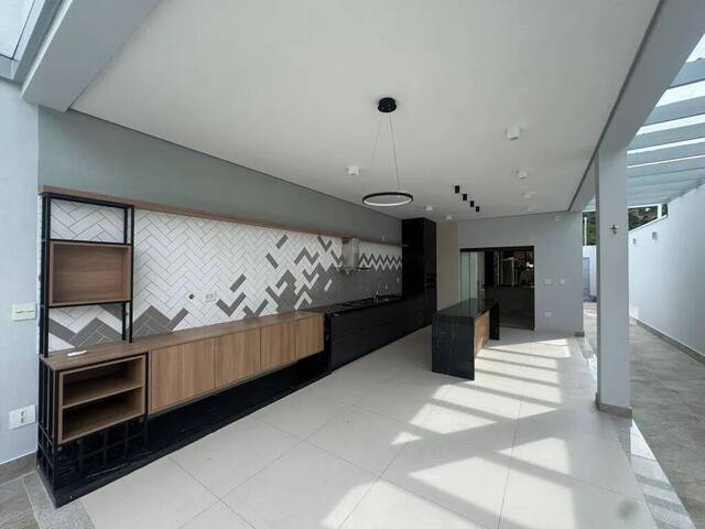 #581 - Casa para Venda em Coronel Fabriciano - MG - 2