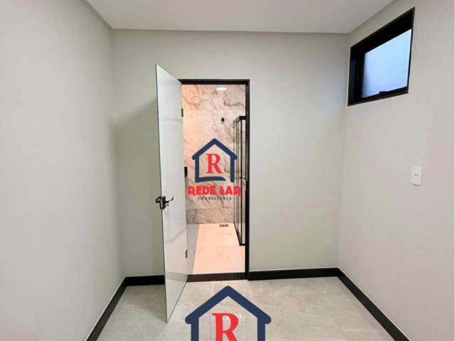 #698 - Casa para Venda em Santana do Paraíso - MG