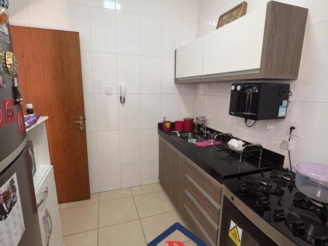 #733 - Apartamento para Venda em Coronel Fabriciano - MG