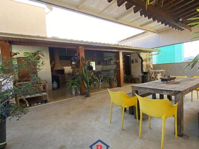 #751 - Apartamento para Venda em Coronel Fabriciano - MG